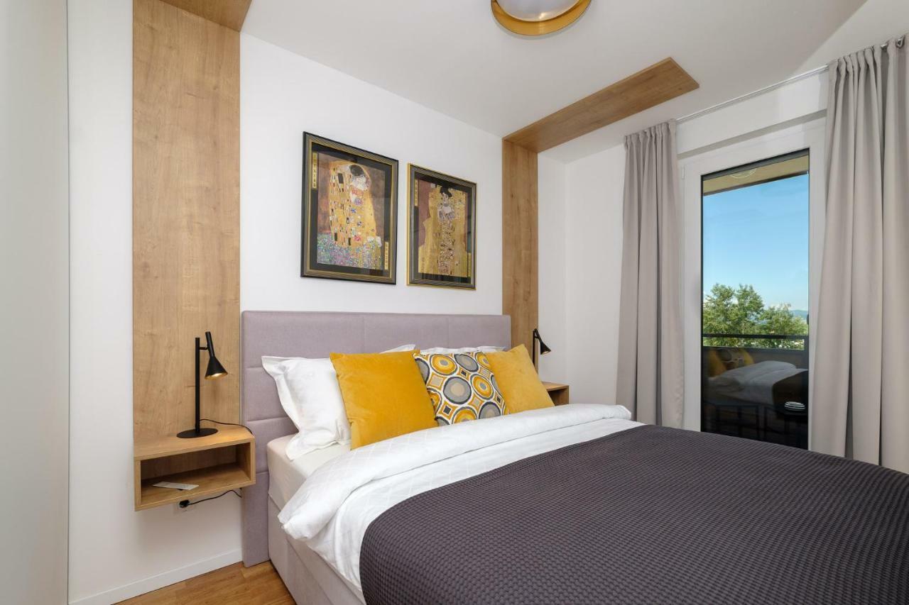 Studio Apartman Krila Wings- Parking In Garage 자그레브 외부 사진