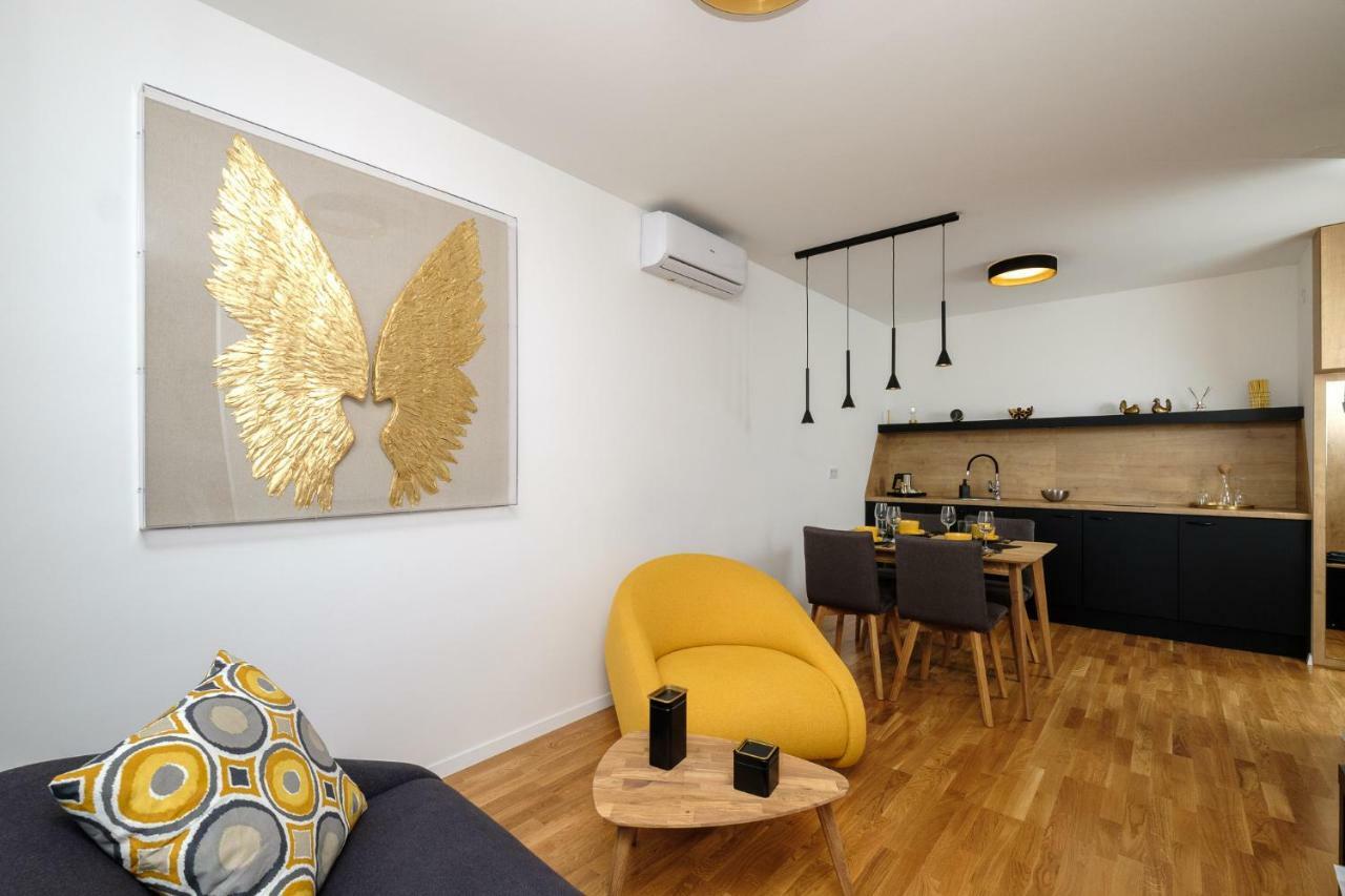 Studio Apartman Krila Wings- Parking In Garage 자그레브 외부 사진